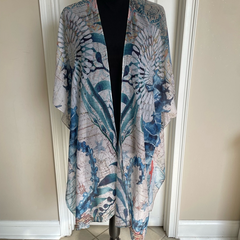 Classic Blue and Gray Patterned Kimono